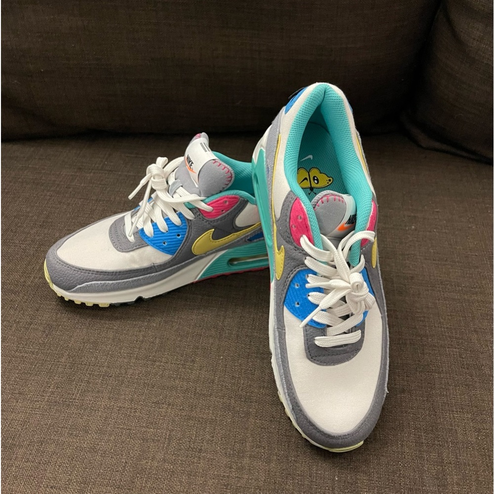 Nike Air Max 90 SE Sneakers NWOT